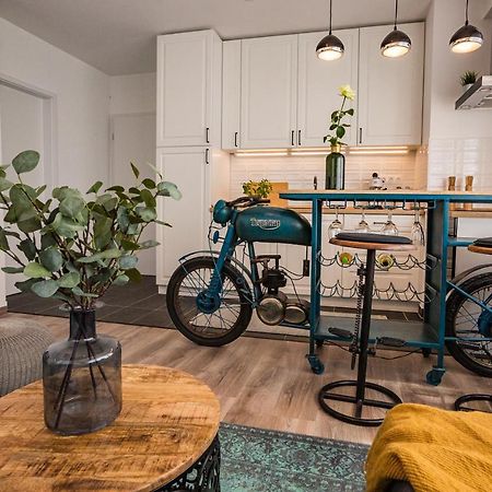 Stylish Oasis Central Apartment With Ac And Parking Budapeste Exterior foto