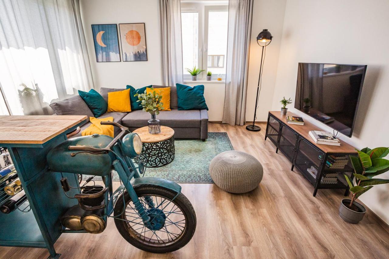 Stylish Oasis Central Apartment With Ac And Parking Budapeste Exterior foto